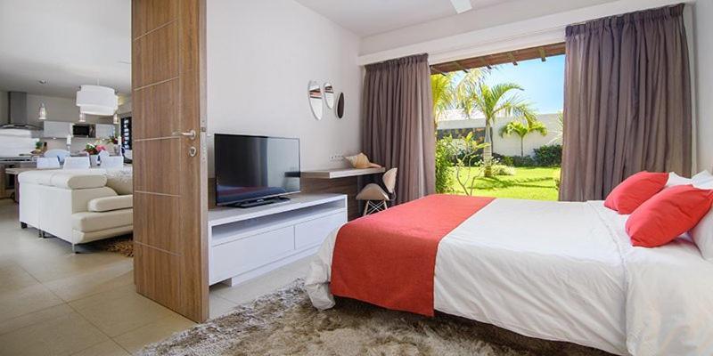 Clos Du Littoral By Fine & Country Grand Baie Bagian luar foto