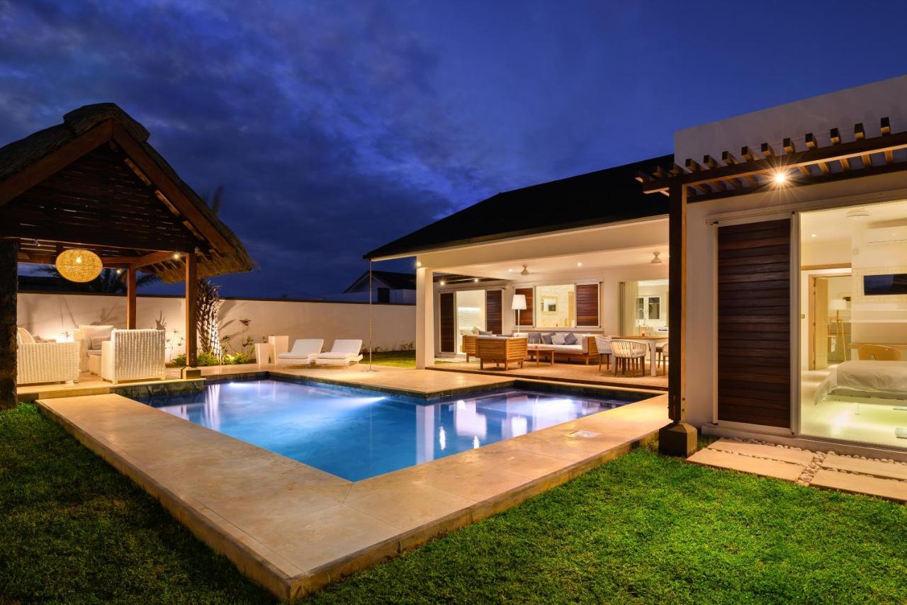 Clos Du Littoral By Fine & Country Grand Baie Bagian luar foto